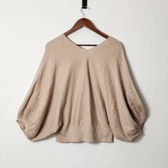 Liquid by Sioni Women's Cropped Sweater Size Large - Picture 4 of 5